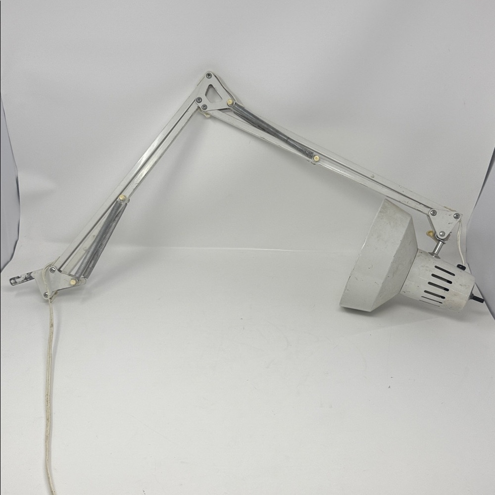 VTG articulated Desk Lamp Metal Drafting Architect White adjustable no clamp